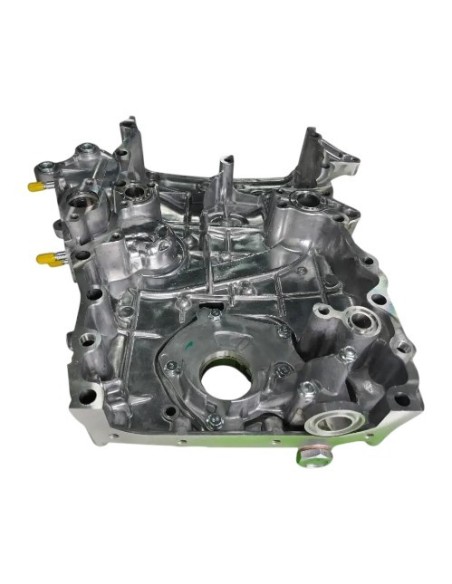 Tapa De Distribucion C/ Bomba De Aceite Hiace Hilux2.7 05-14